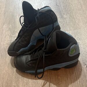 Youth Nike Air Jordan 13. Black and Blue.